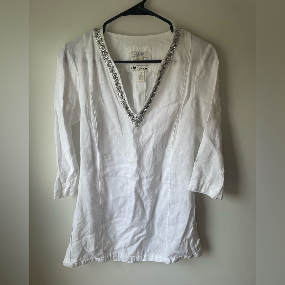Malvin White Jewel Embellished 100% Linen Tunic size small